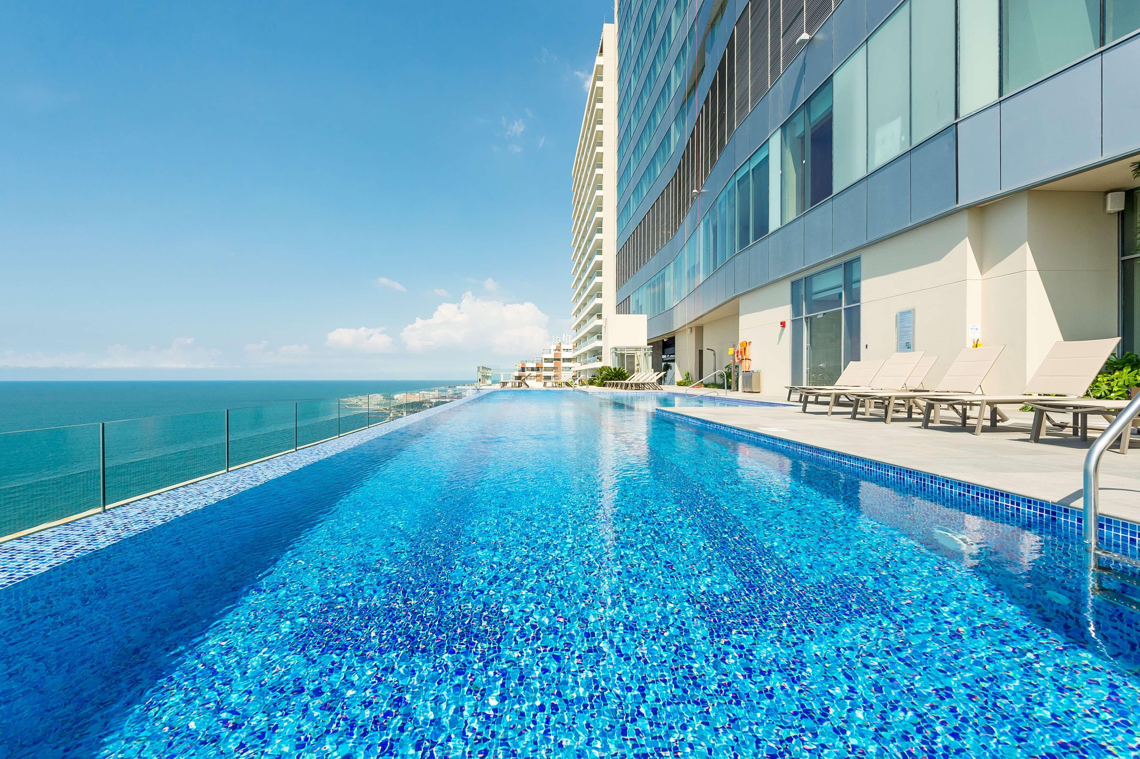 Hotel Hyatt Regency Kartagena Zewnętrze zdjęcie Infinity pool at the hotel